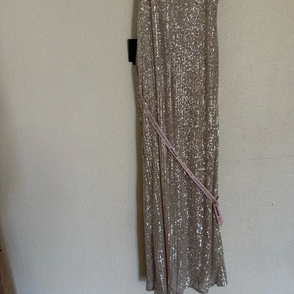 MAC DUGGAL Dress Size 4 Evening Gown Sequin NEW Cream One Shoulder Cut Out